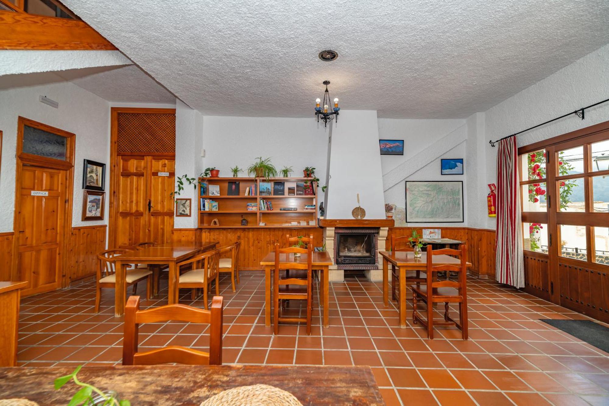 Hotel La Fragua I เตรเวเลซ ภายนอก รูปภาพ