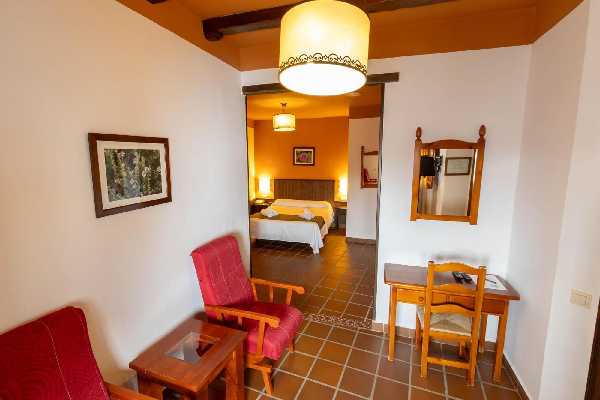 Hotel La Fragua I เตรเวเลซ ภายนอก รูปภาพ