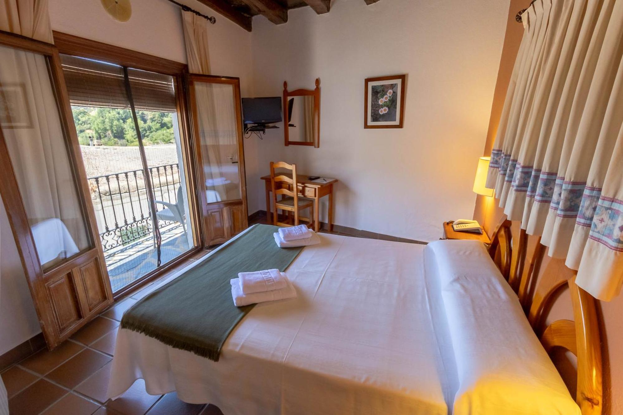 Hotel La Fragua I เตรเวเลซ ภายนอก รูปภาพ